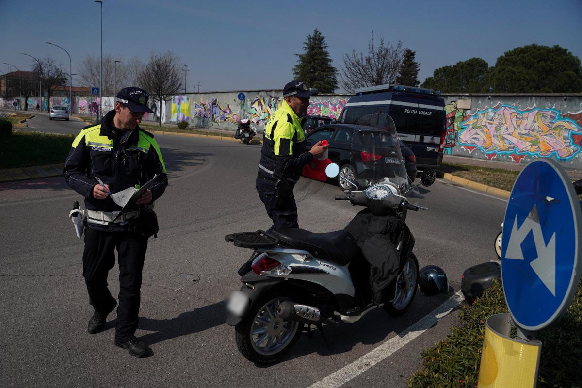 Incidente stradone Santa Lucia