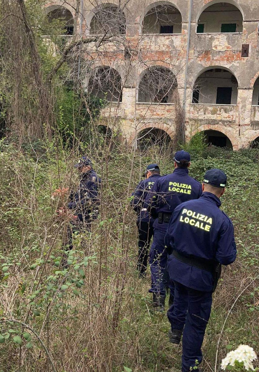 Polizia Locale Verona - Sgombero caserma RIva di Villasanta San Zeno