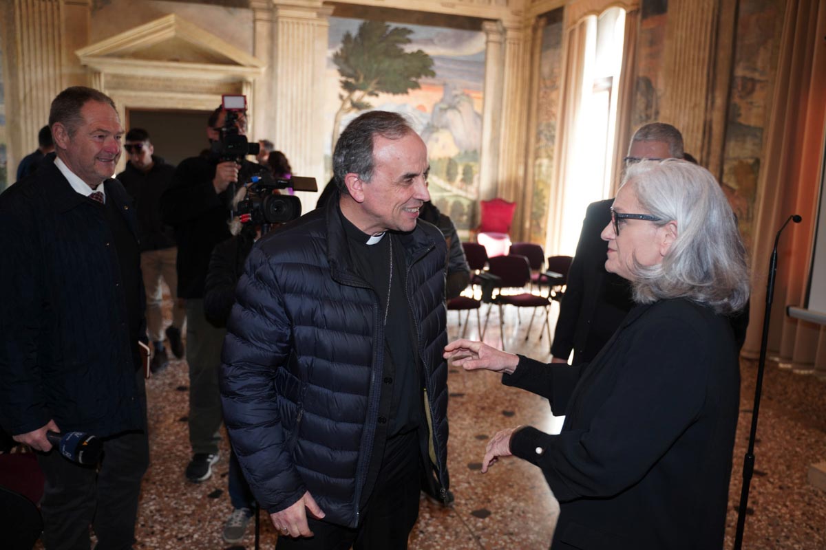 Via Crucis Arena - Vescovo Pompili, Cecilia Gasdia, Damiano Tommasi