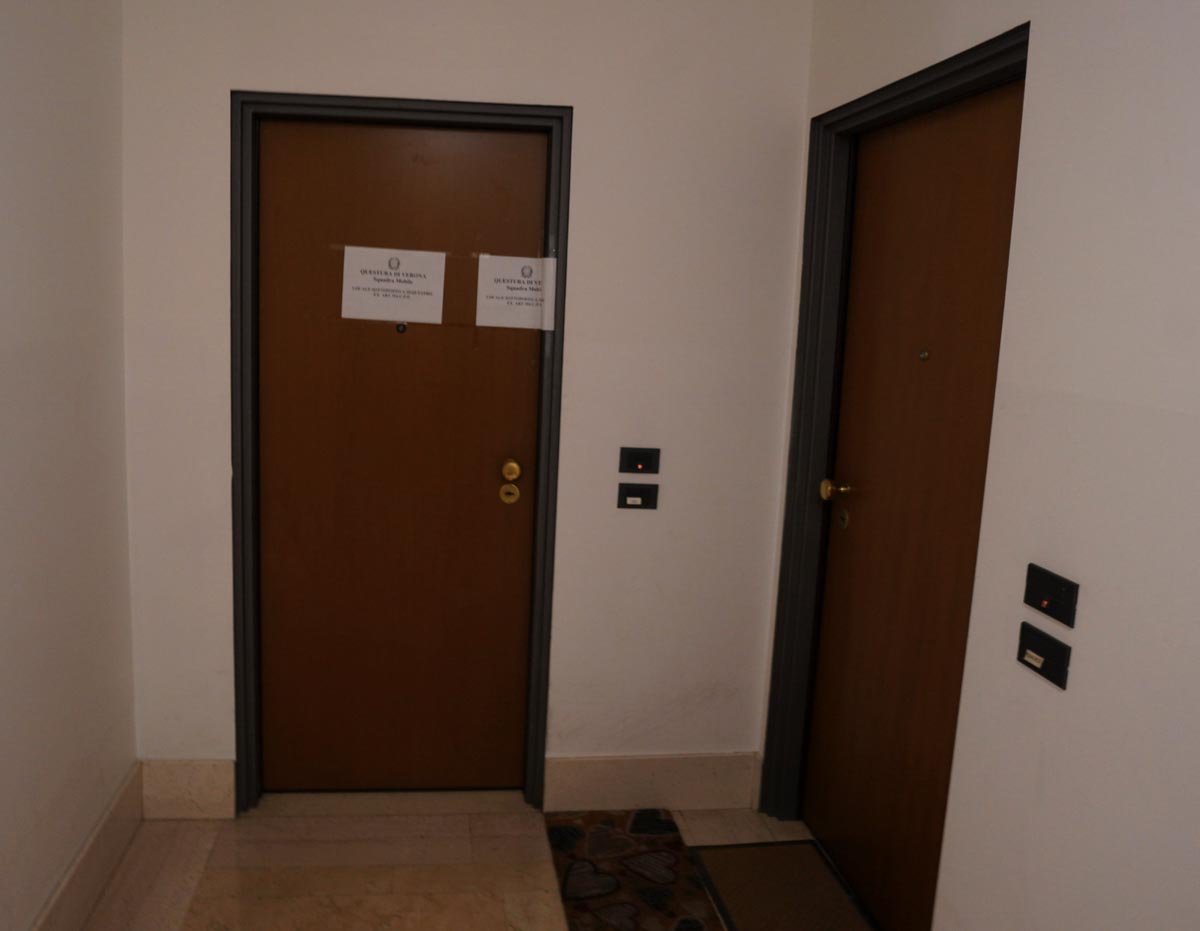 La Polizia Scientifica sul luogo del duplice omicidio la sera del 25 aprile 2023