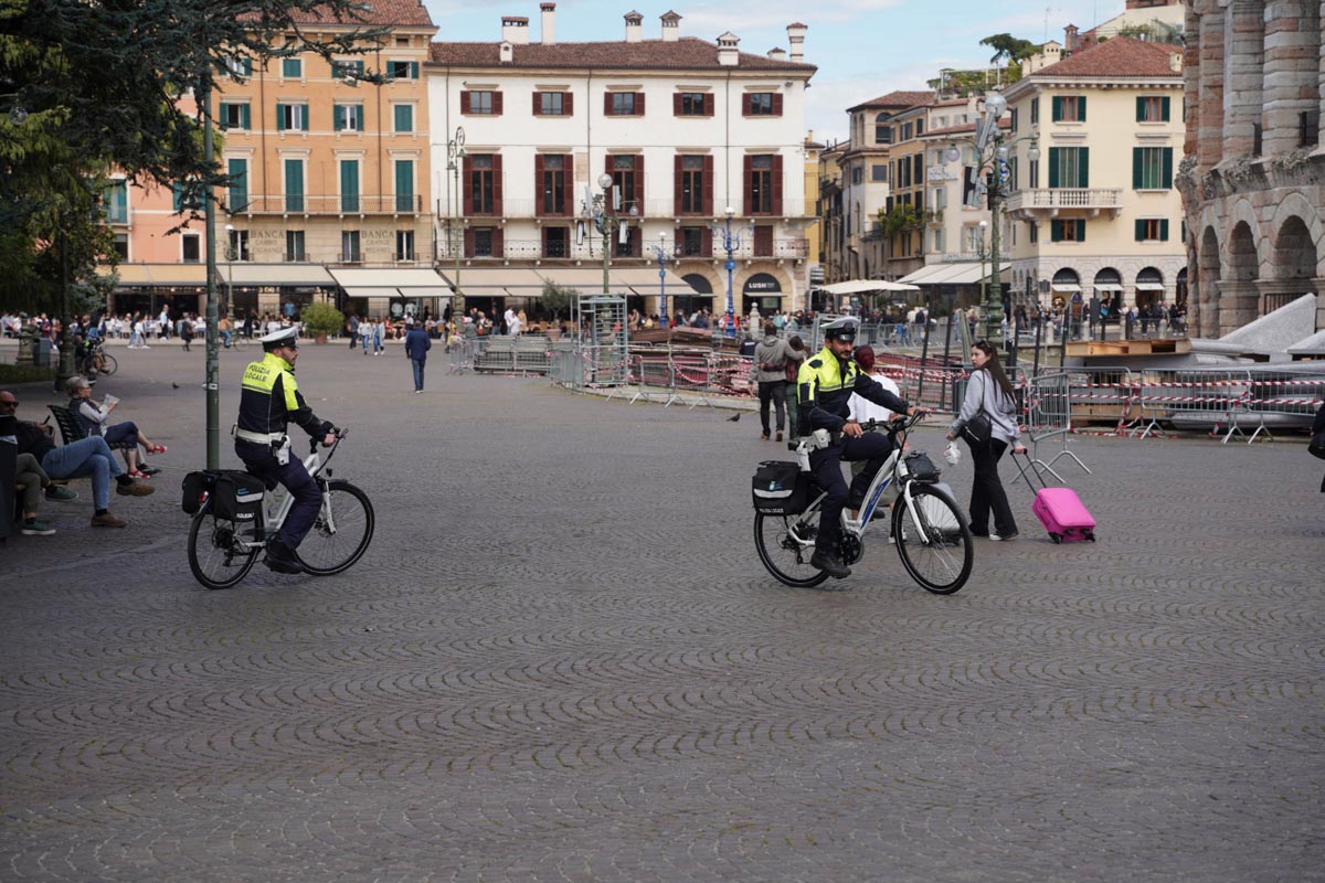 Mezzi elettrici Polizia Locale e Comune di Verona