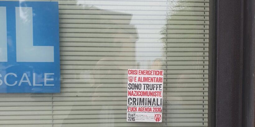 Una delle sedi di Uil Veneto imbrattate