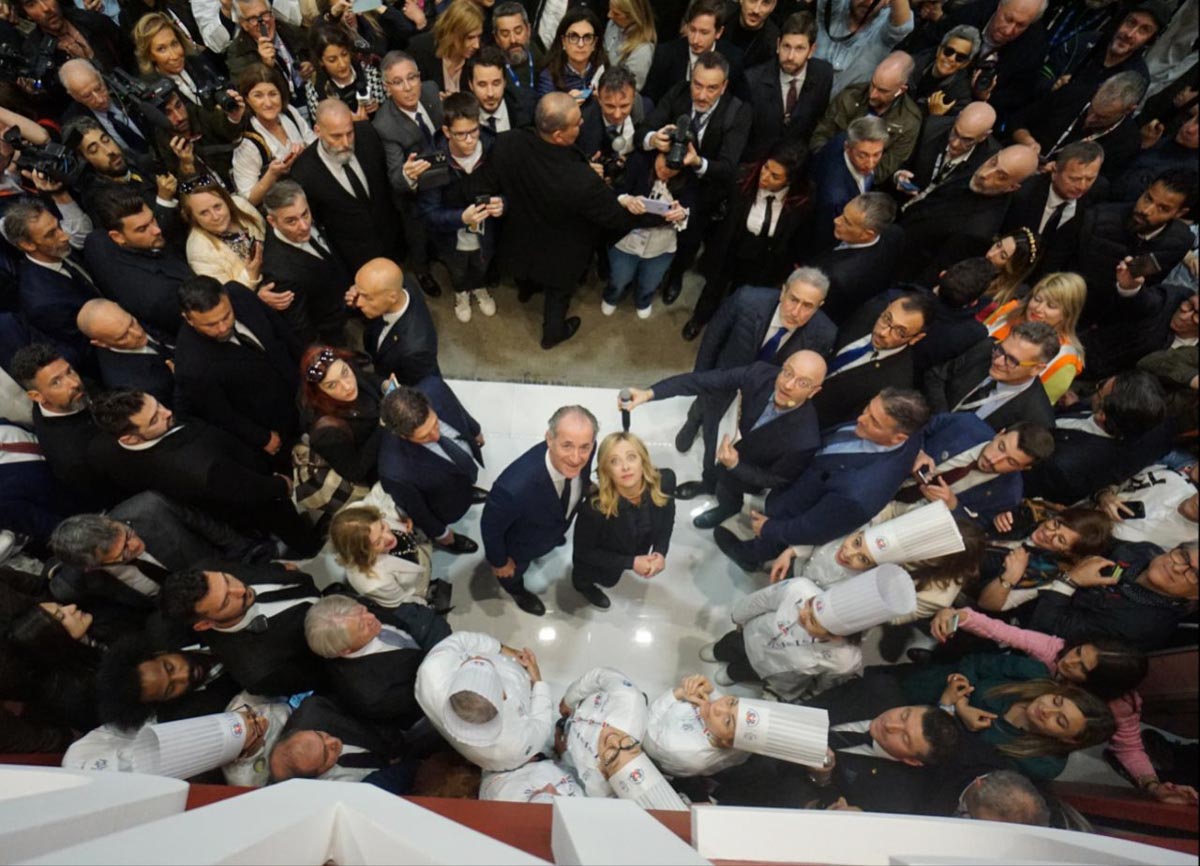 Vinitaly 2023 - Zaia e Meloni dall'alto