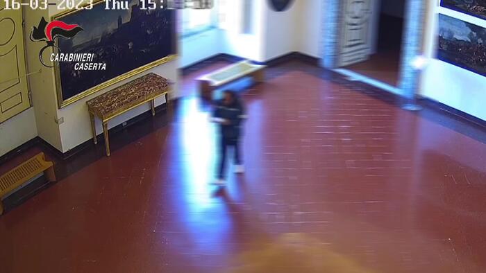 ladro reggia di caserta