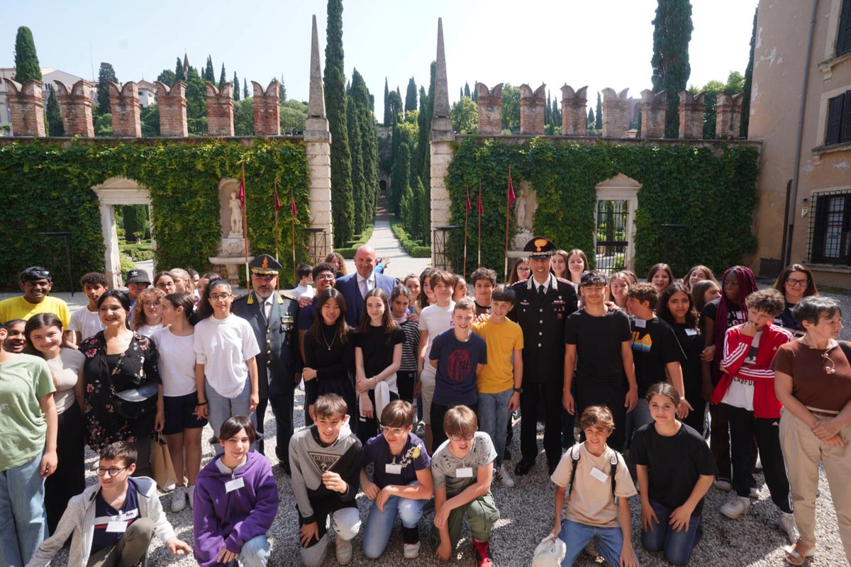 Questura - Scegli la strada giusta