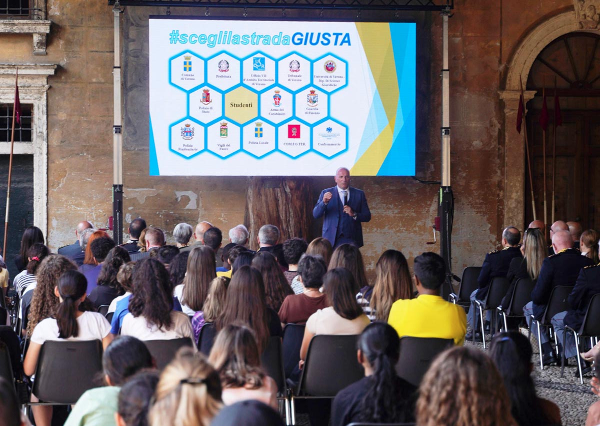 Questura - Scegli la strada giusta