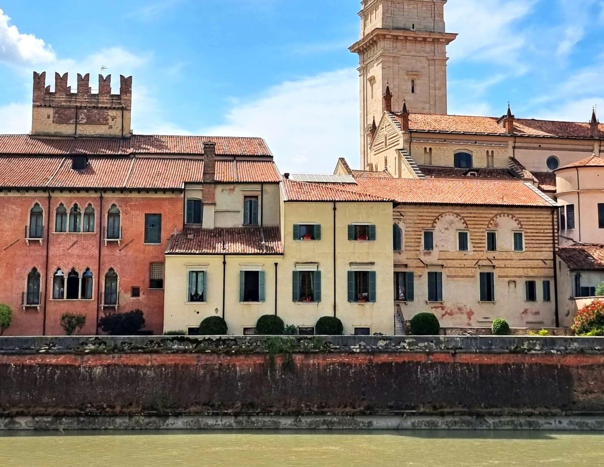 Verona - Adige - panoramica - case - mercato immobiliare - affitti - Foto Pexels