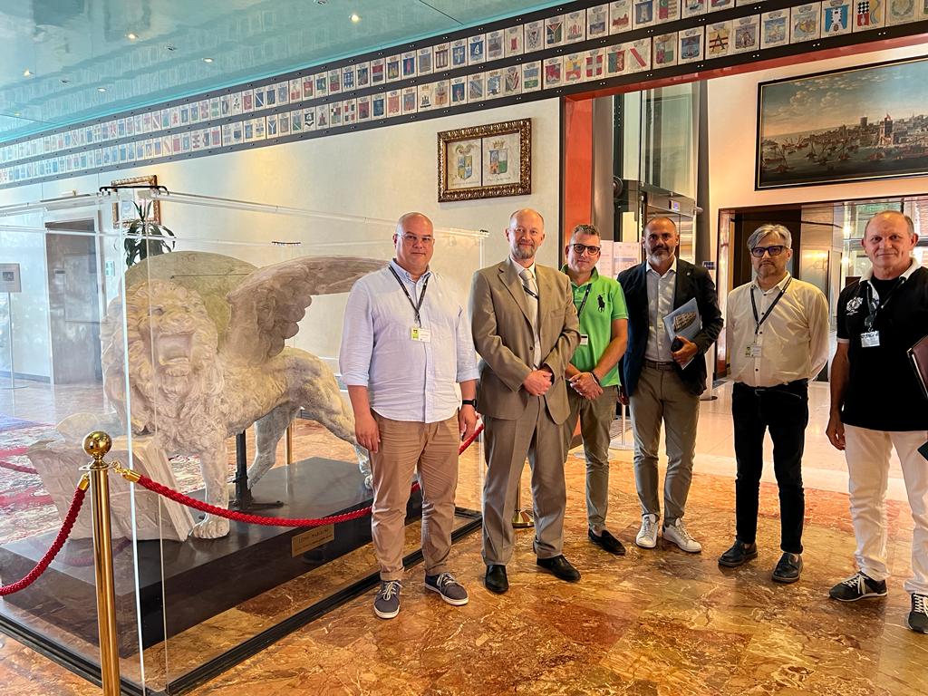 Aviaria - Bozza, avicoltori e Martini in Regione