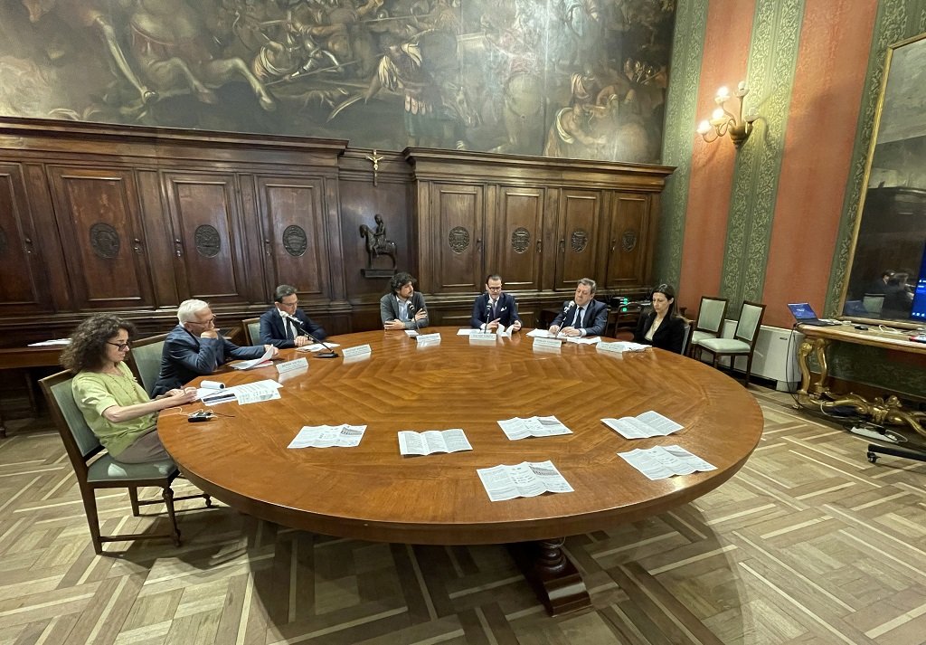 La conferenza stampa a Palazzo Barbieri.