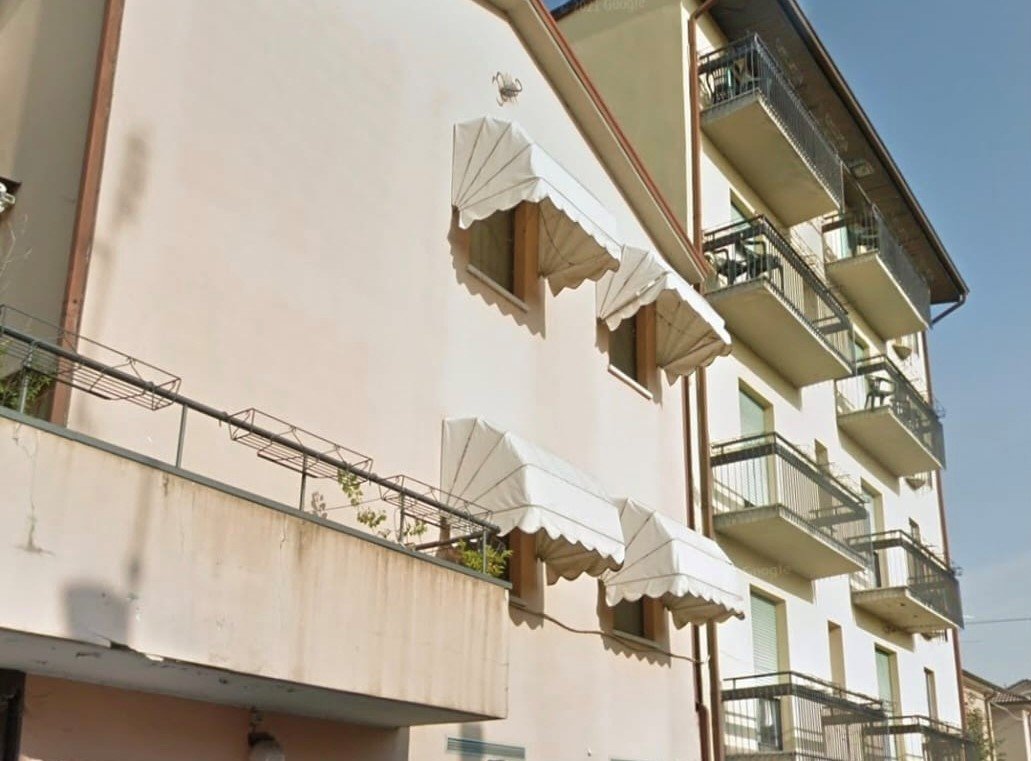 L'ex Hotel Scorpione sgomberato a Valeggio