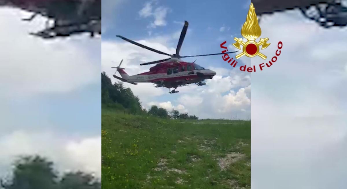 elicottero vigili del fuoco carega