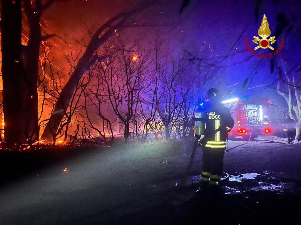 vigili del fuoco incendi sud
