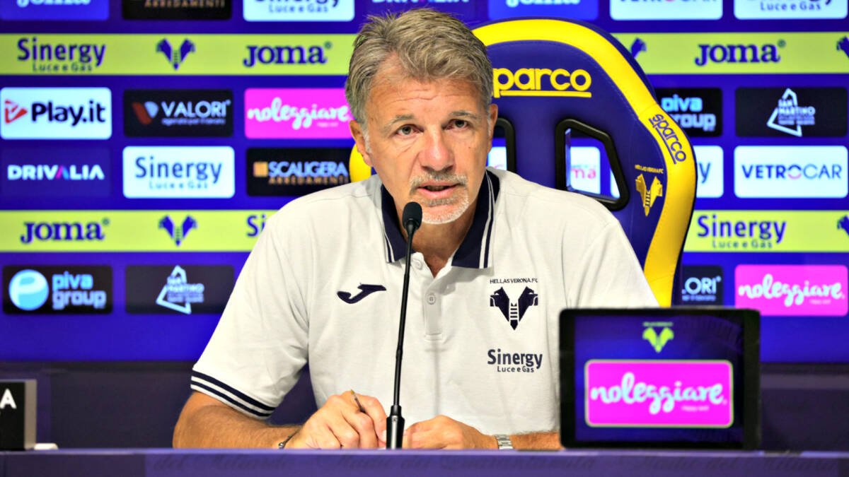 Mister Baroni in conferenza stampa.