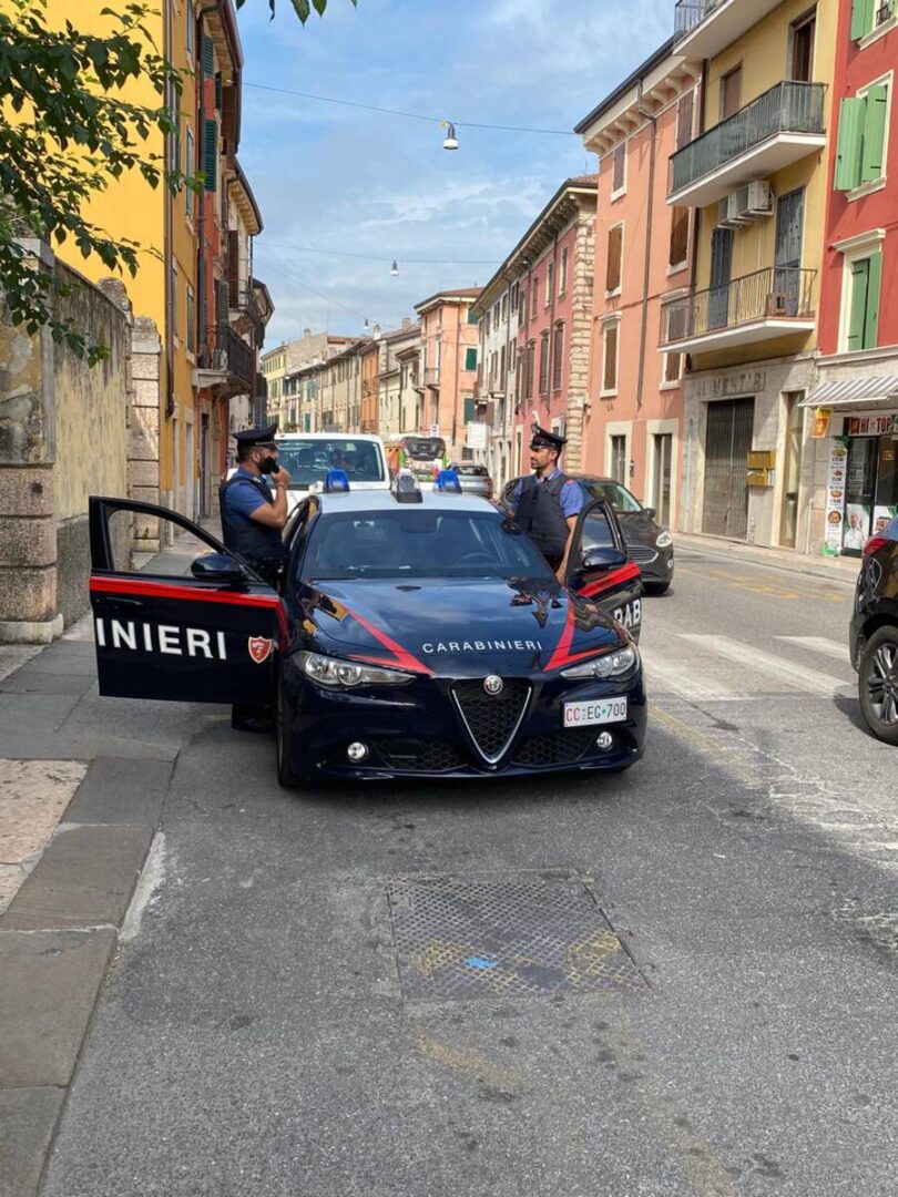 Carabinieri Verona estorsione rapina