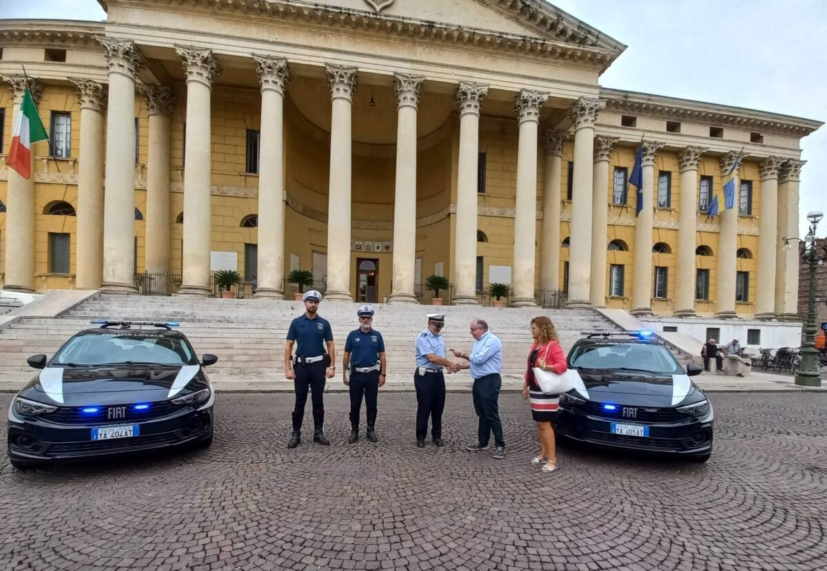 Auto polizia locale Verona