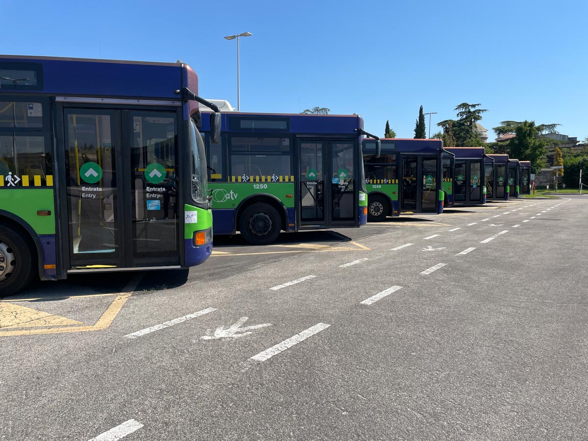 Autobus Atv del servizio urbano