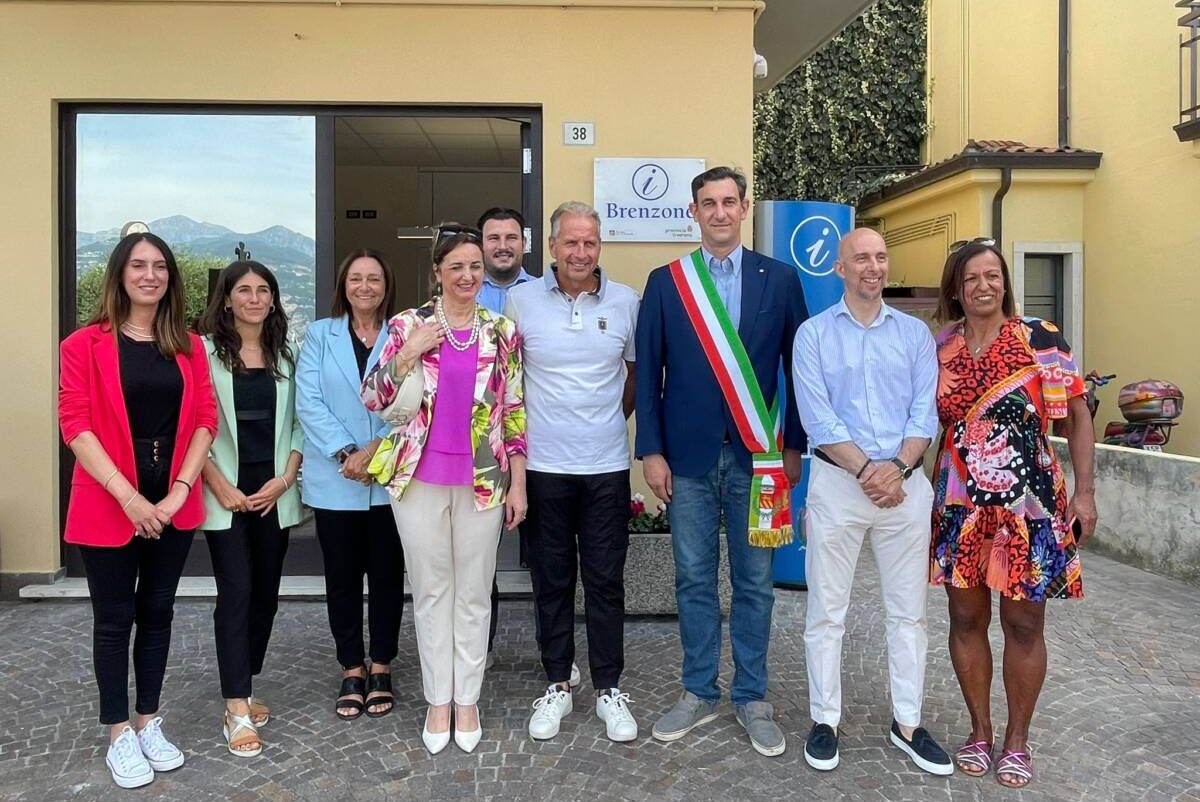 Inaugurazione-IAT-Brenzone ufficio turistico