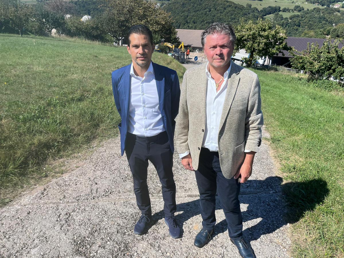 Il Presidente di Acque Veronesi, Roberto Mantovanelli e il Sindaco di Roverè Veronese, Stefano Marcolini