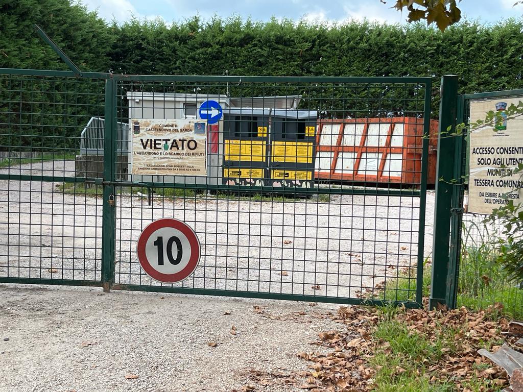 isola ecologica sandrà caselnuovo del garda