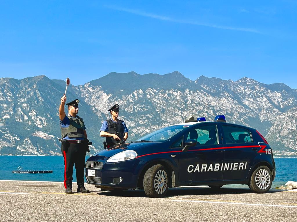 Carabinieri controlli Gardesana