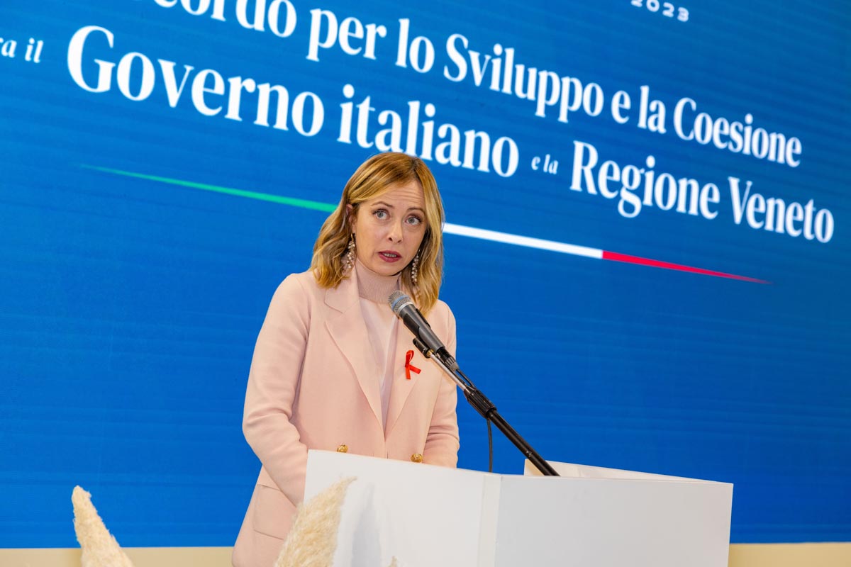 Giorgia Meloni a Veronafiere per la firma dell'Accordo di coesione con il Veneto