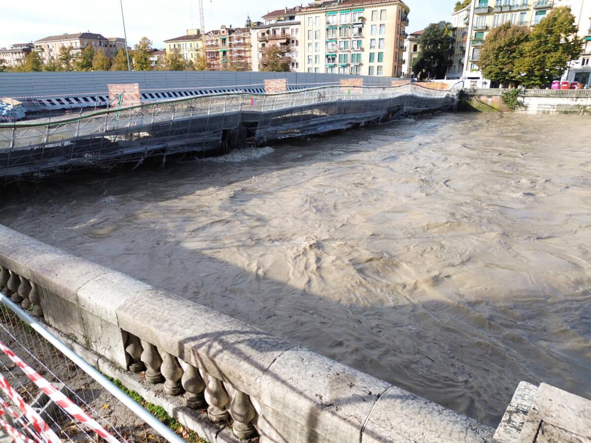 PONTE NUOVO piena Adige