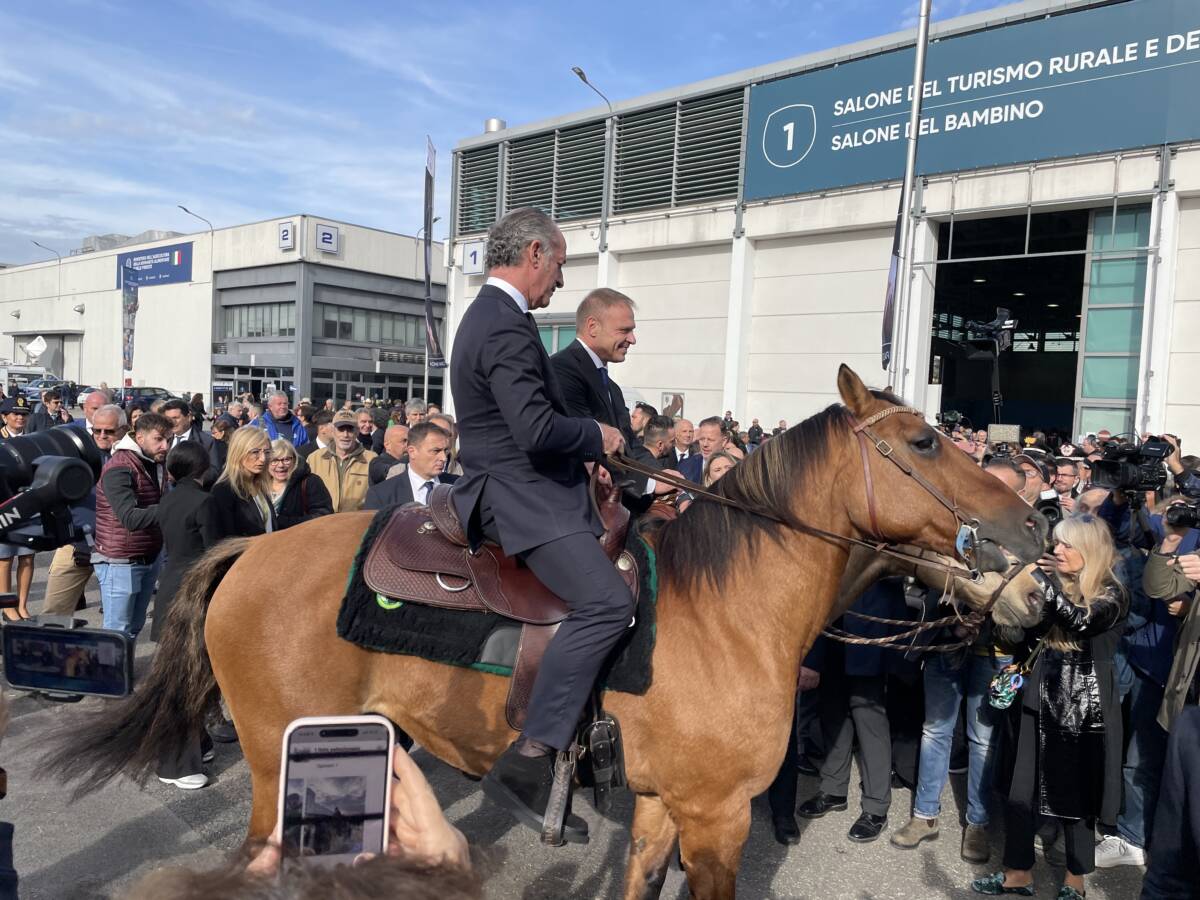 Zaia Lollobrigida a cavallo