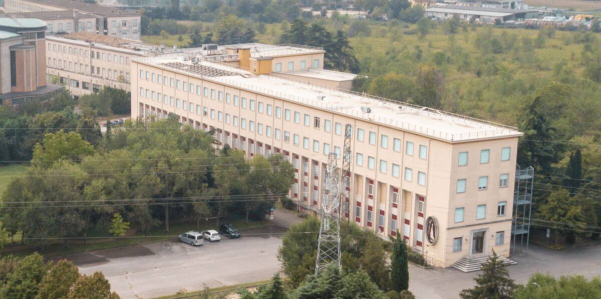 Uno degli stabili del complesso dell'ex seminario di San Massimo di Verona