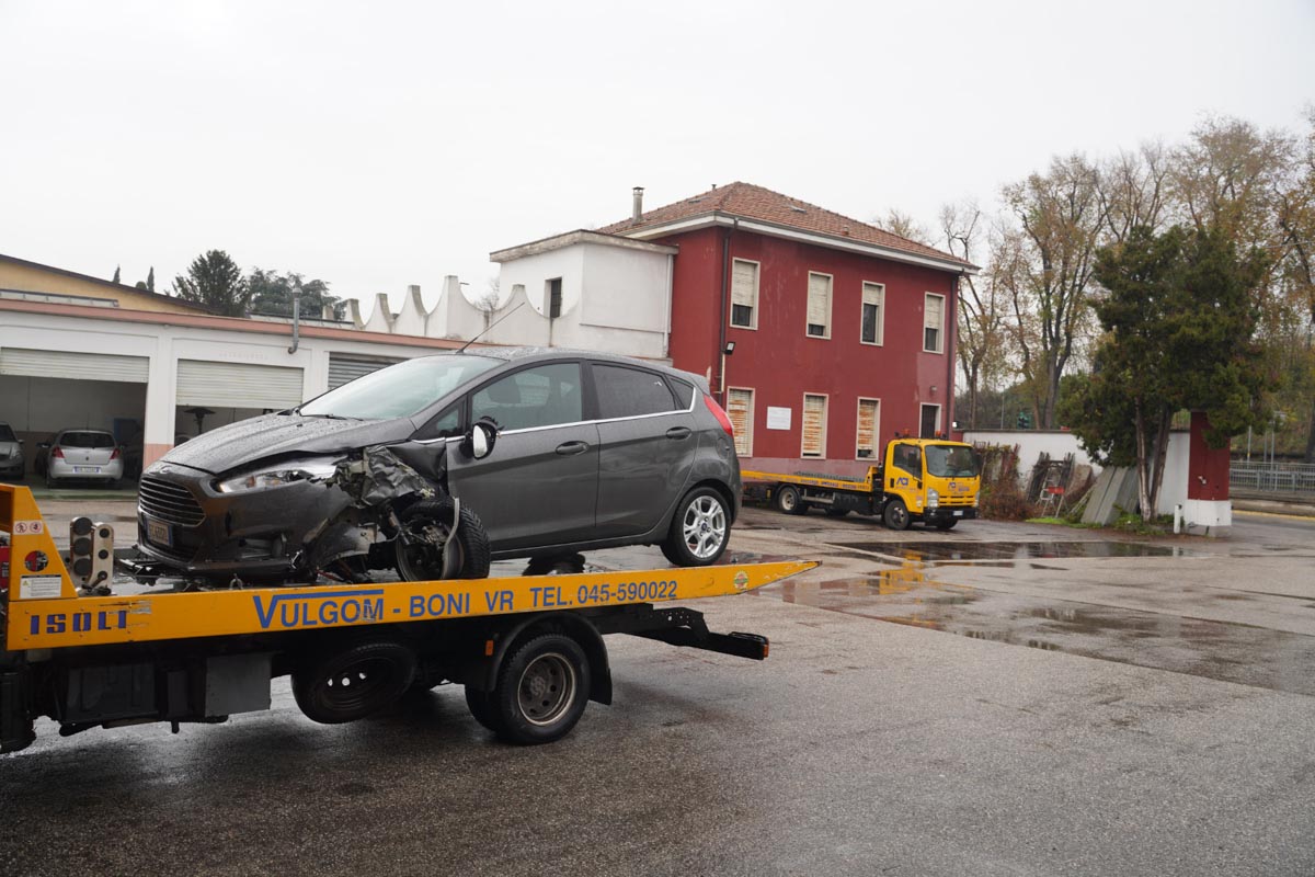 auto incidente via Cipolla