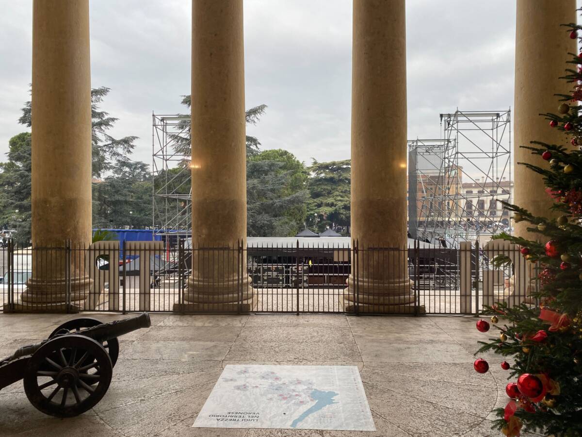 preparativi capodanno piazza bra verona (2)