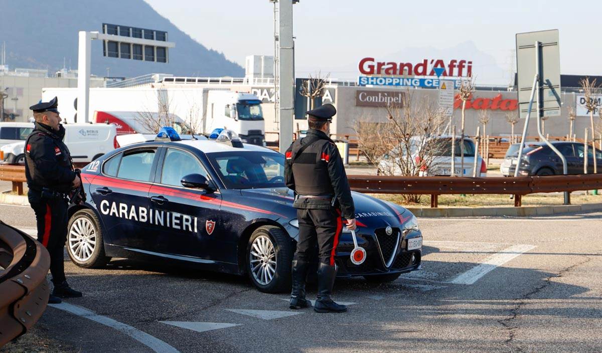 Carabinieri - Furto superalcolici Affi