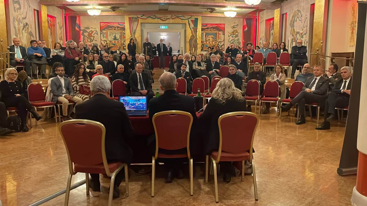 Presentazione del libro "Uguali per Costituzione" di Ernesto Maria Ruffini