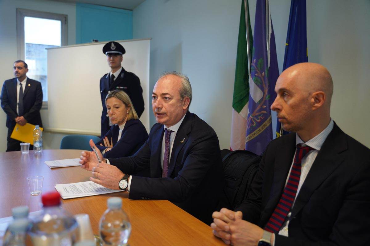 Lanzarin, Ostellari, Maschio durante la visita alla casa circondariale di Montorio carcere