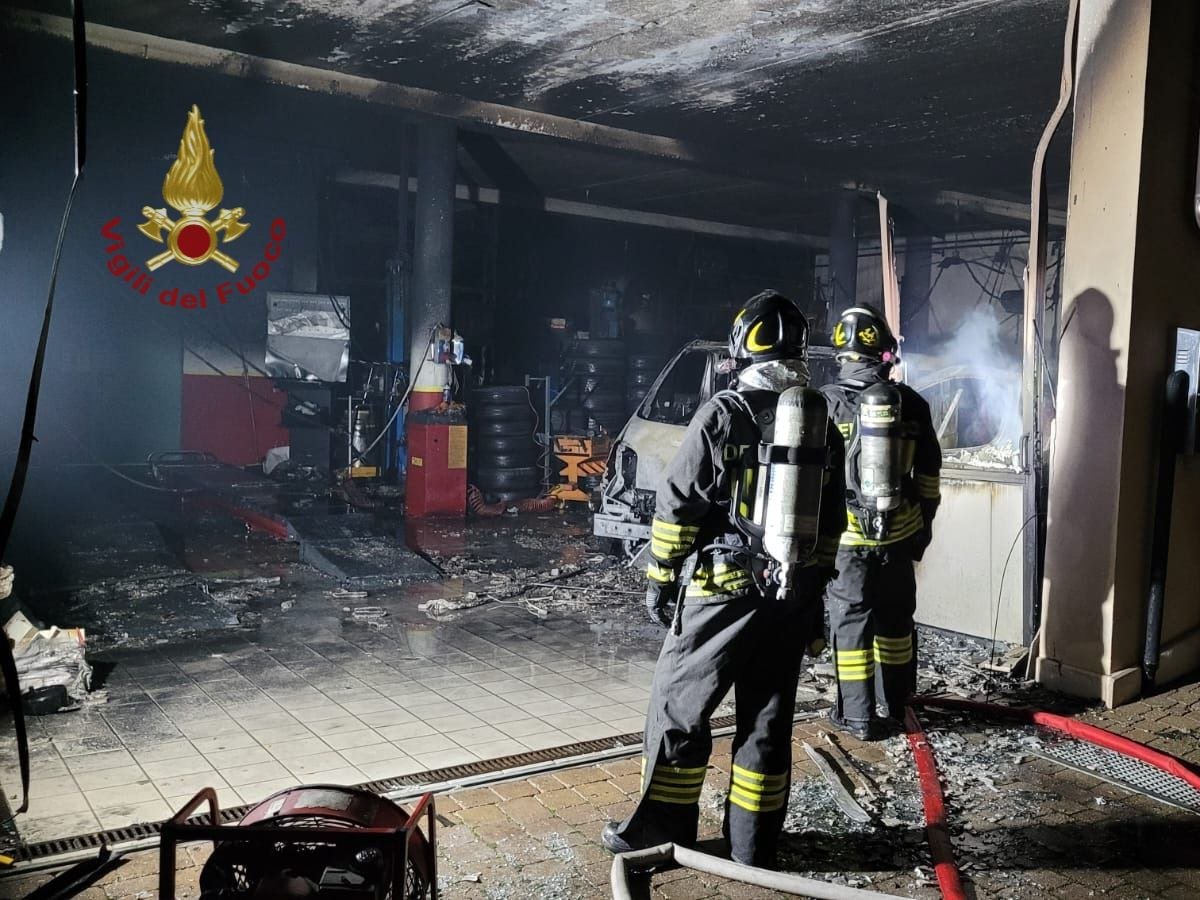 incendio officina - via della consortia