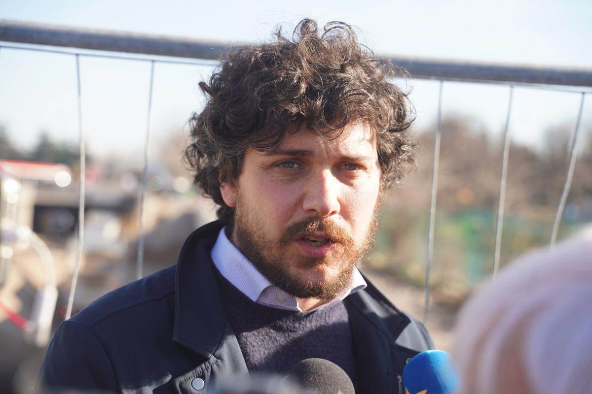 Tommaso Ferrari al cantiere di via Città di Nimes