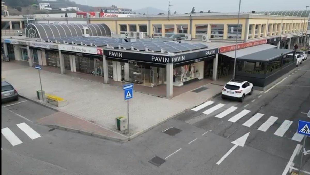 Carabinieri - spaccata Affi negozio