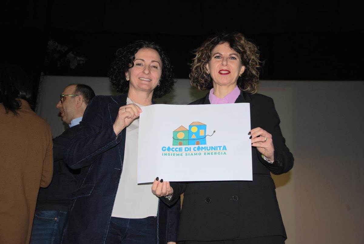 Cer Povegliano - sindaca Tedeschi e assessora Poletti con logo