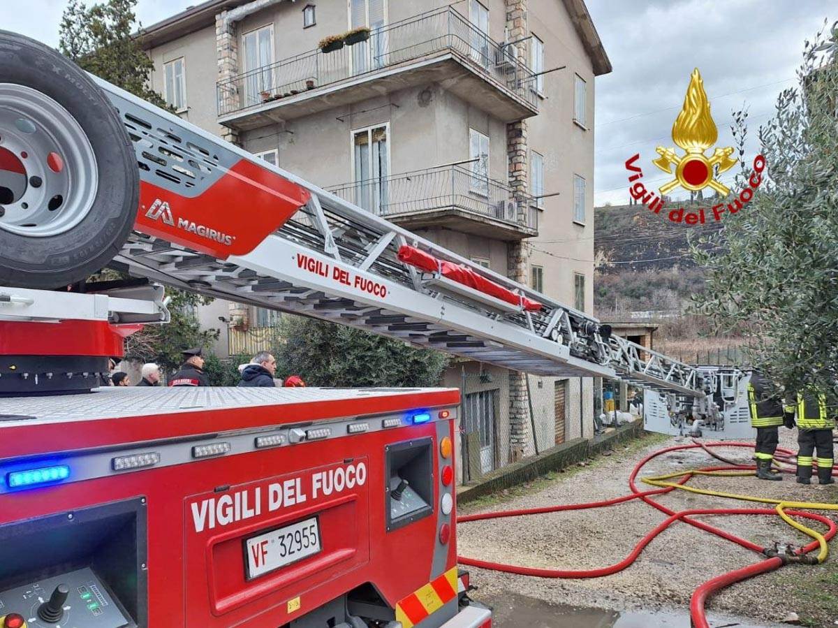 Incendio Sant'Ambrogio di Valpolicella - Vigili del fuoco