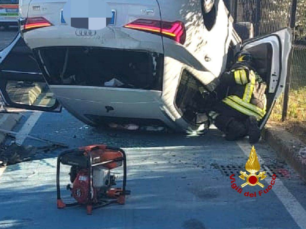 Incidente Lazise - abbatte palo - Vigili del fuoco