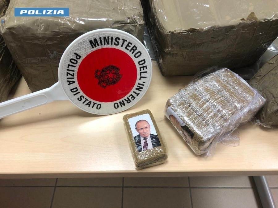 Polizia di Stato - Squadra Mobile - Arresto coppia di trafficanti hashish putin