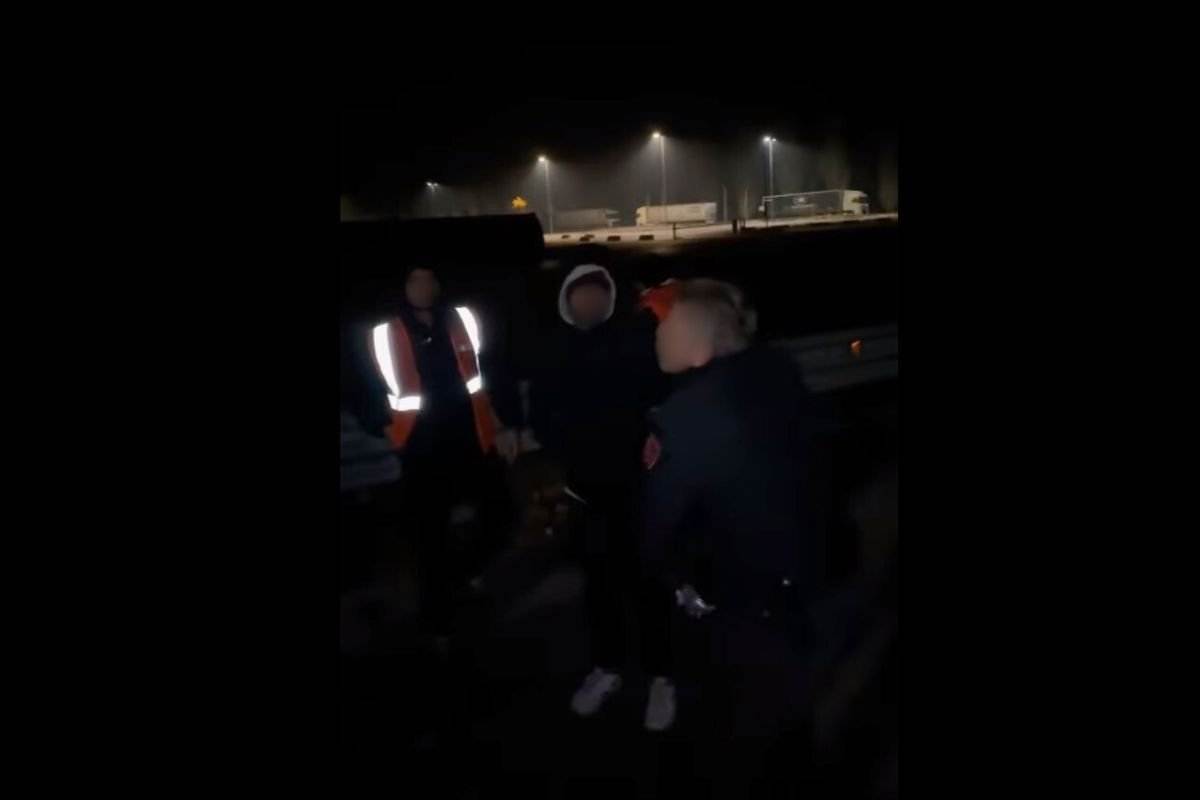 Protesta Si Cobas Belfiore - vigilante pistola