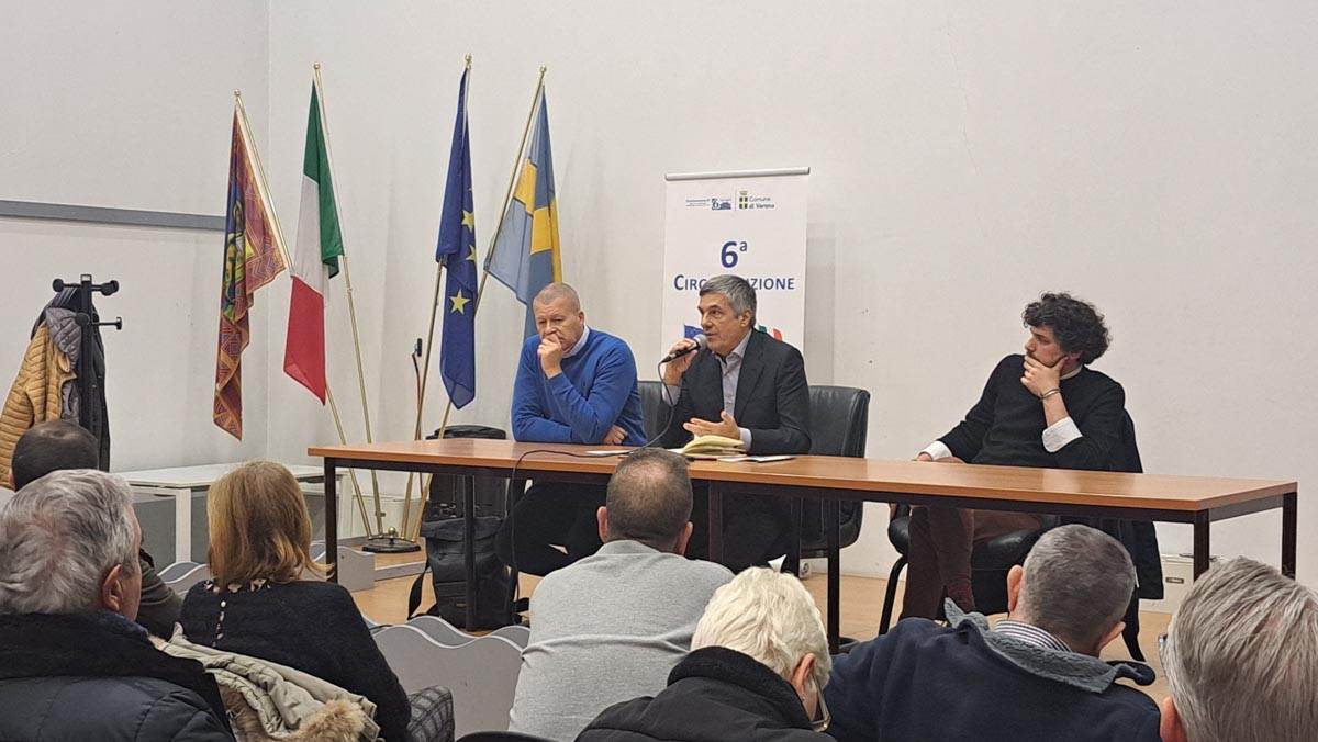 Assemblea Amia al Centro Tommasoli. Da sx Testi, Bechis, Ferrari