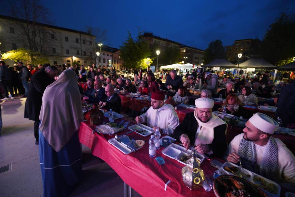 Iftar Street di Verona, festa di chiusura del Ramadan in piazza Cittadella