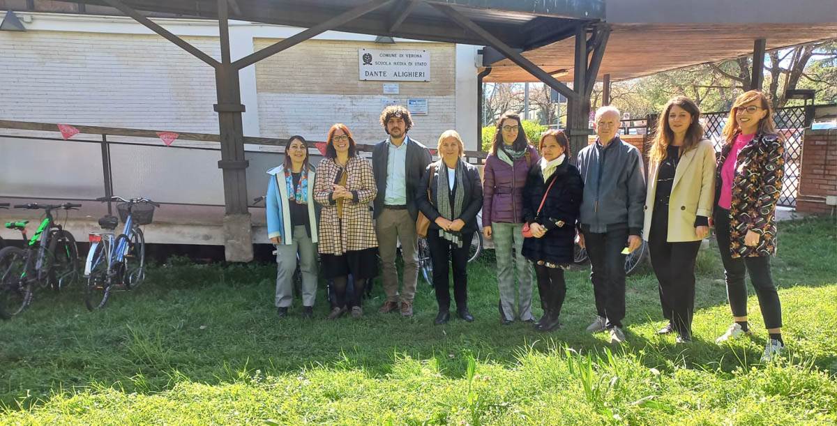 Porta Biciclette scuola Alighieri - gruppo