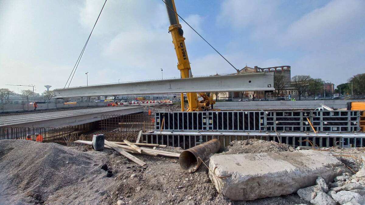 cantiere via città di nimes filobus filovia