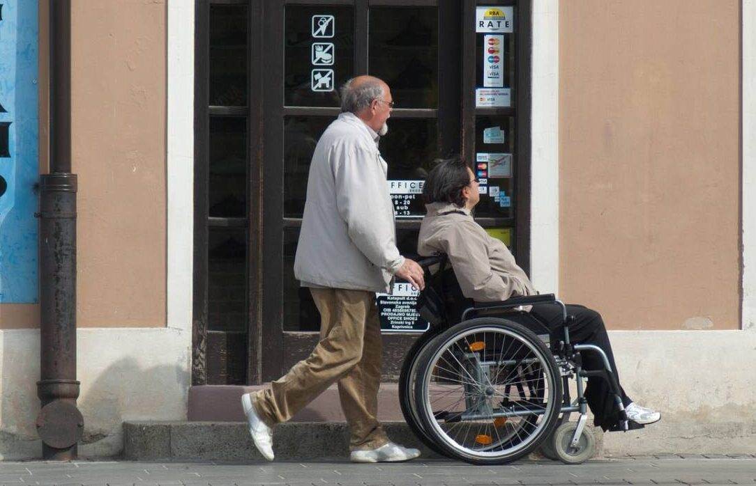 donna disabile disabilità discriminazione