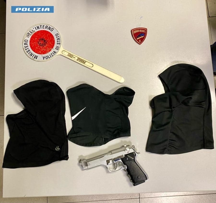 minacce pistola rapina polizia di stato