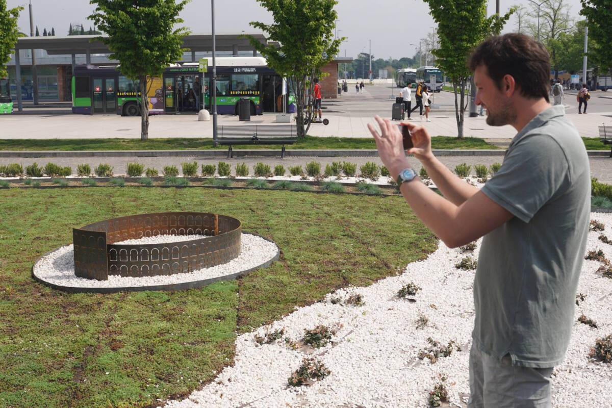Aiuola piazzale stazione XXV aprile aiuola