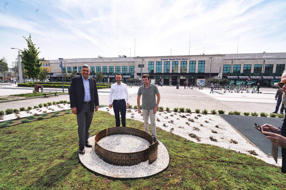 Aiuola piazzale stazione XXV aprile aiuola