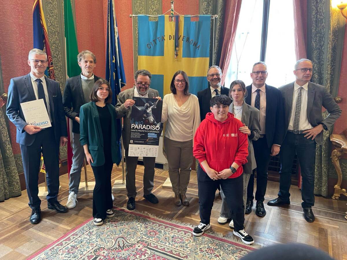 La presentazione della mostra in Sala Arazzi.